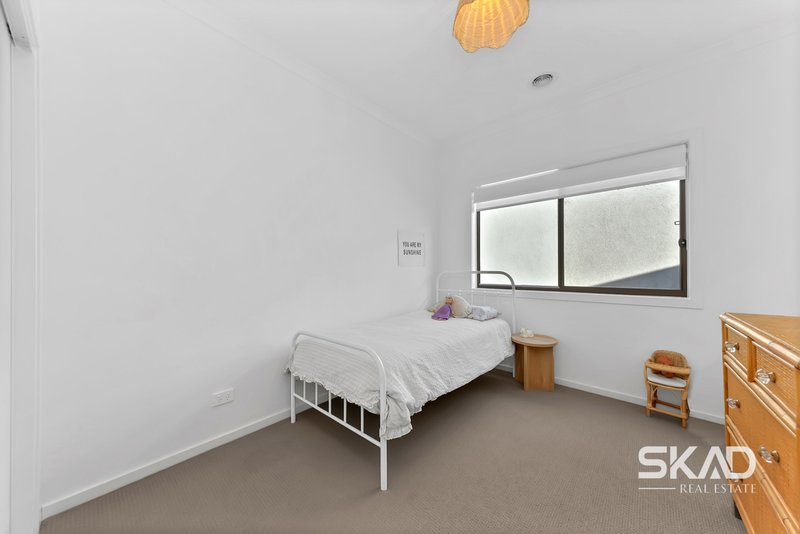 Photo - 17 Caseys Way, Donnybrook VIC 3064 - Image 14