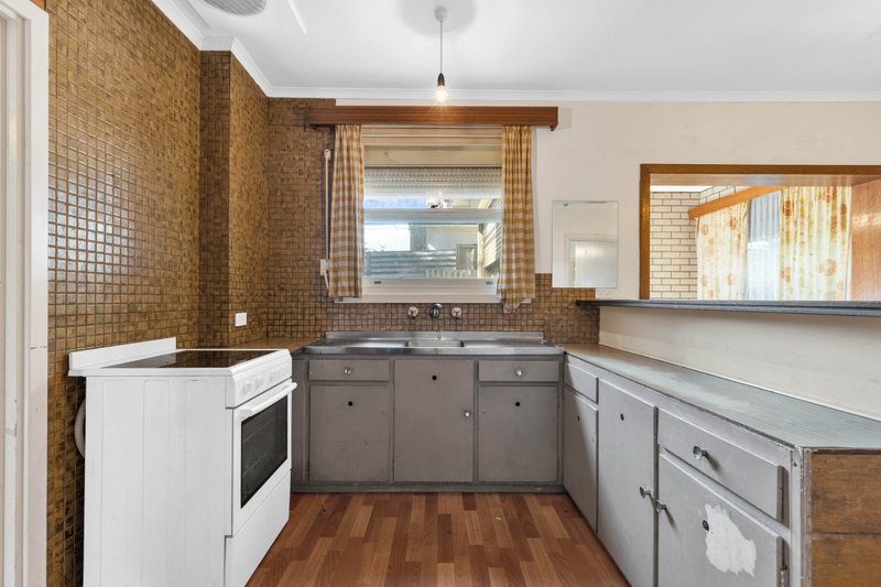 Photo - 17 Castle Road, Christies Beach SA 5165 - Image 3