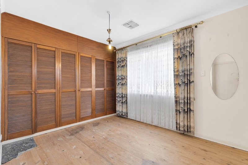 Photo - 17 Castle Road, Christies Beach SA 5165 - Image 5