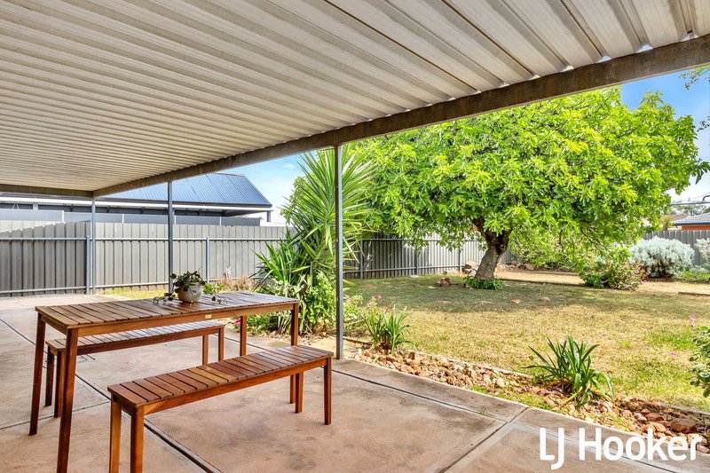 Photo - 17 Causby Crescent, Willaston SA 5118 - Image 16