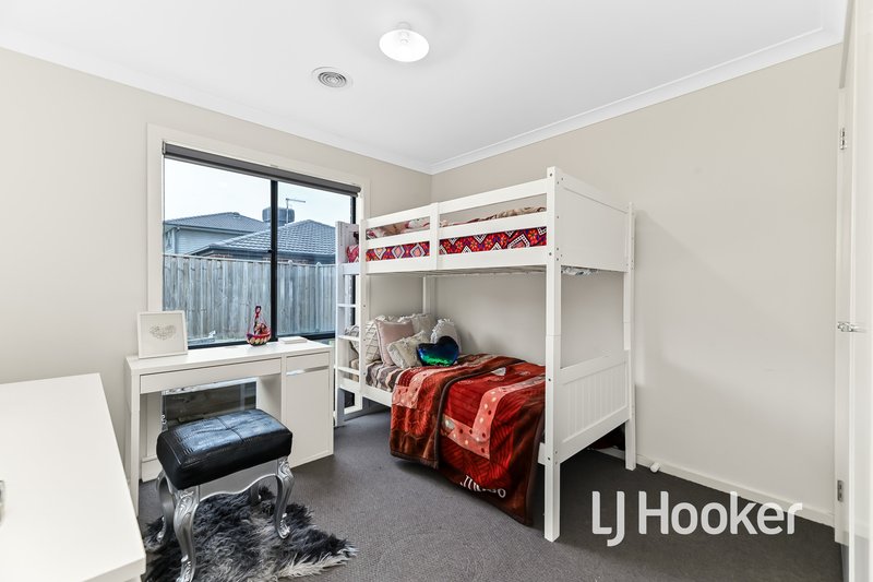 Photo - 17 Cavendish Avenue, Clyde VIC 3978 - Image 10