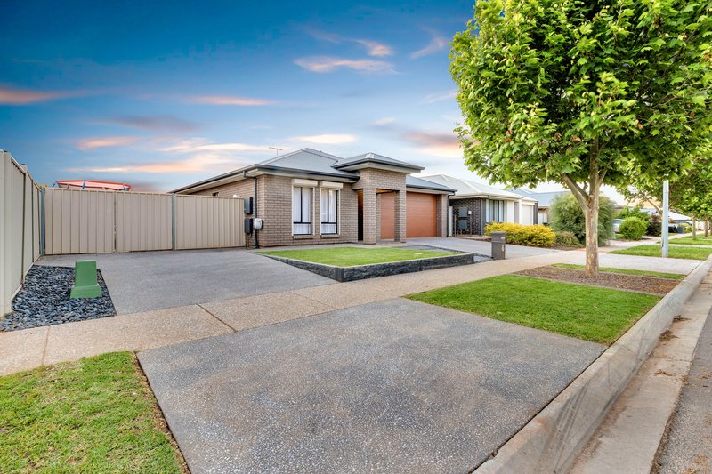 Photo - 17 Central Boulevard, Munno Para West SA 5115 - Image 2