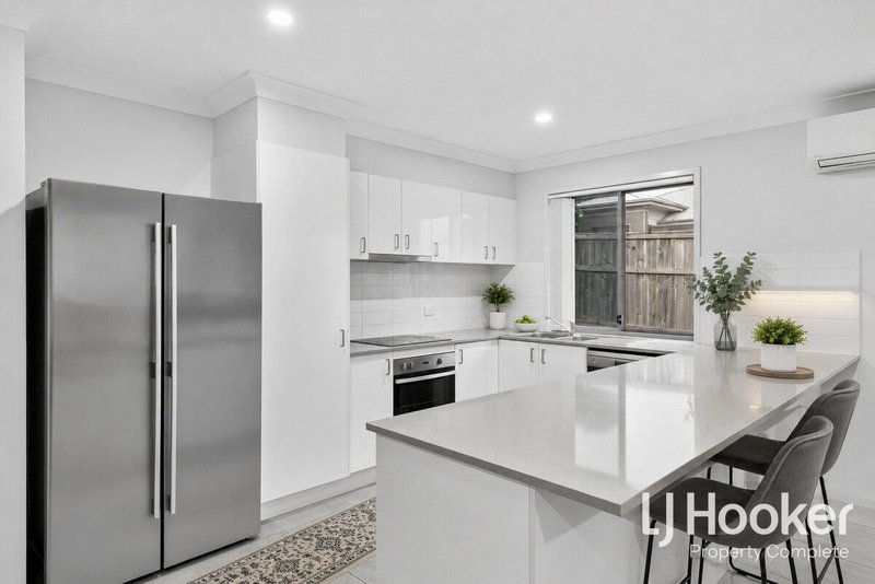 Photo - 17 Chalk Street, Yarrabilba QLD 4207 - Image 3