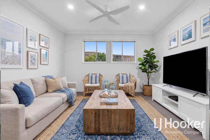 Photo - 17 Chalk Street, Yarrabilba QLD 4207 - Image 5