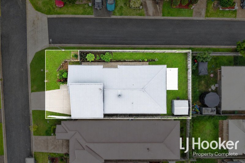 Photo - 17 Chalk Street, Yarrabilba QLD 4207 - Image 14