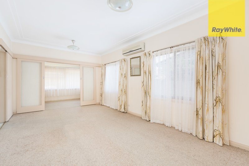 Photo - 17 Chamberlain Avenue, Caringbah NSW 2229 - Image 3