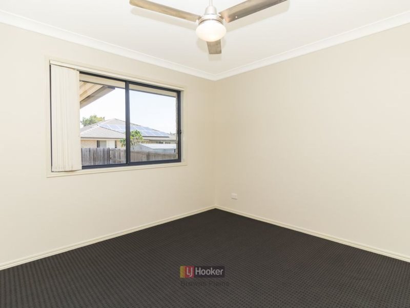 Photo - 17 Chams Street, Marsden QLD 4132 - Image 9