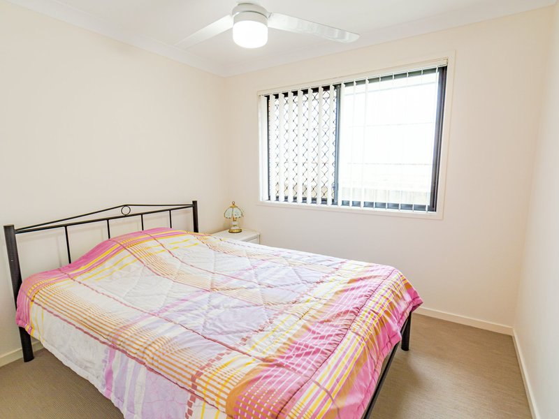 Photo - 17 Chandon Court, Hillcrest QLD 4118 - Image 6