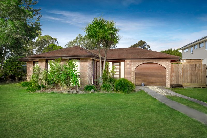 17 Chichester Square, Wantirna VIC 3152