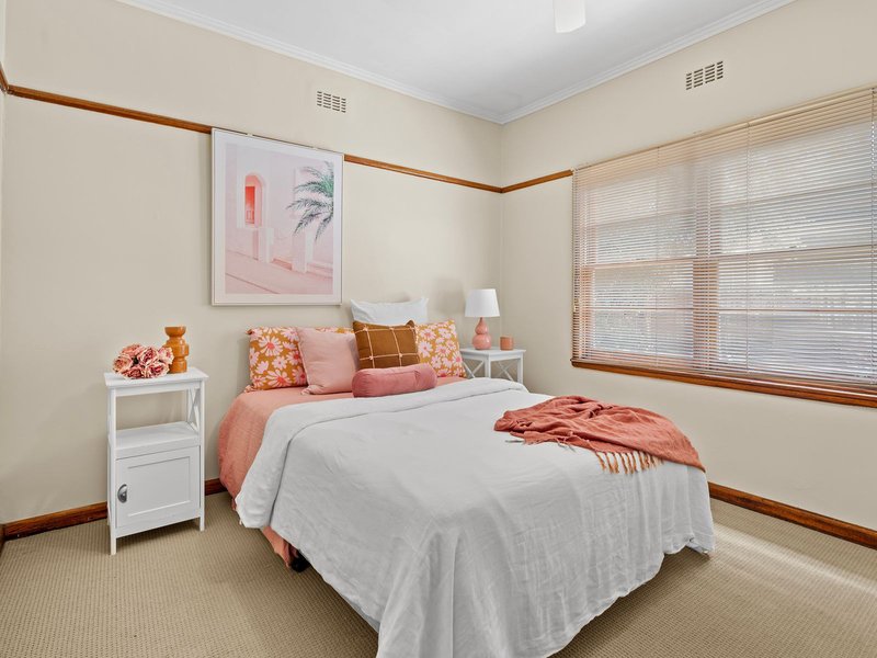 Photo - 17 Clarinda Street, Bacchus Marsh VIC 3340 - Image 9