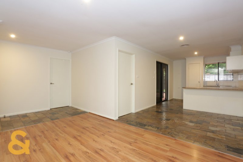 Photo - 17 Cleeland Court, Roxburgh Park VIC 3064 - Image 2