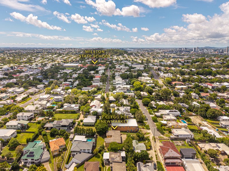 Photo - 17 Clegg Parade, Newmarket QLD 4051 - Image 6