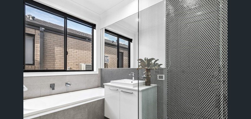 Photo - 17 Clements Street, Officer South VIC 3809 - Image 11