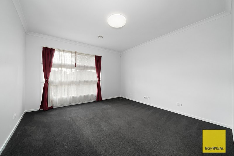 Photo - 17 Cobram Street, Tarneit VIC 3029 - Image 5