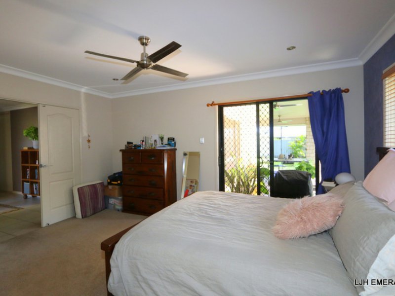 Photo - 17 Coldstream Street, Emerald QLD 4720 - Image 9