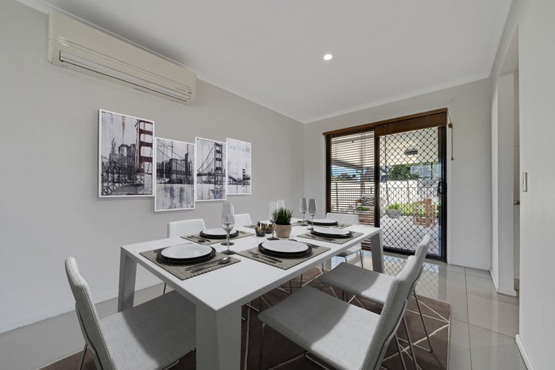 Photo - 17 Colisa Crescent, Regents Park QLD 4118 - Image 6