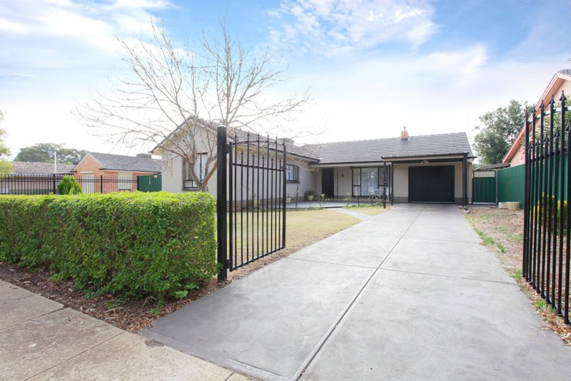 17 Collingbourne Drive, Elizabeth Vale SA 5112