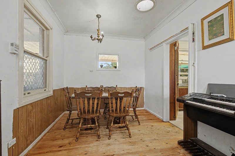 Photo - 17 Collins Street, Elizabeth Downs SA 5113 - Image 3