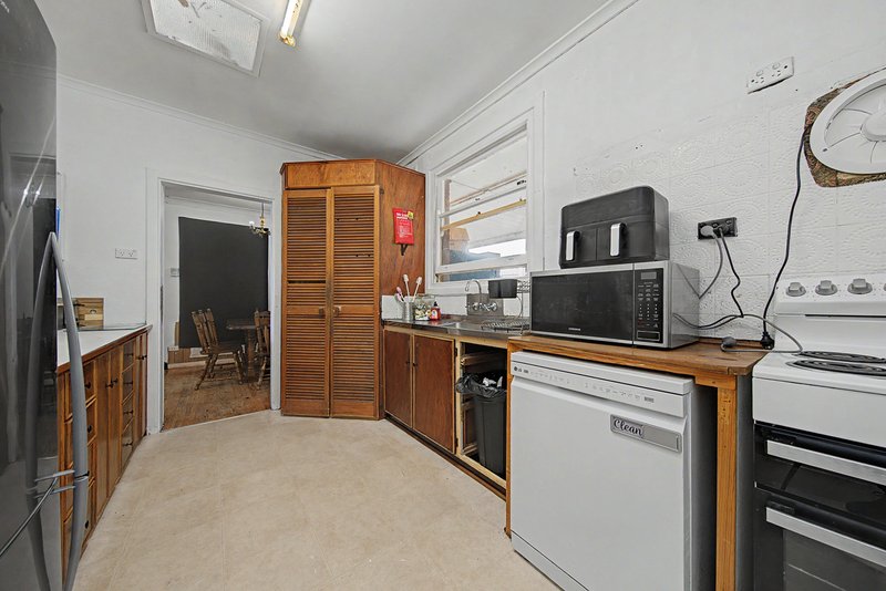Photo - 17 Collins Street, Elizabeth Downs SA 5113 - Image 4