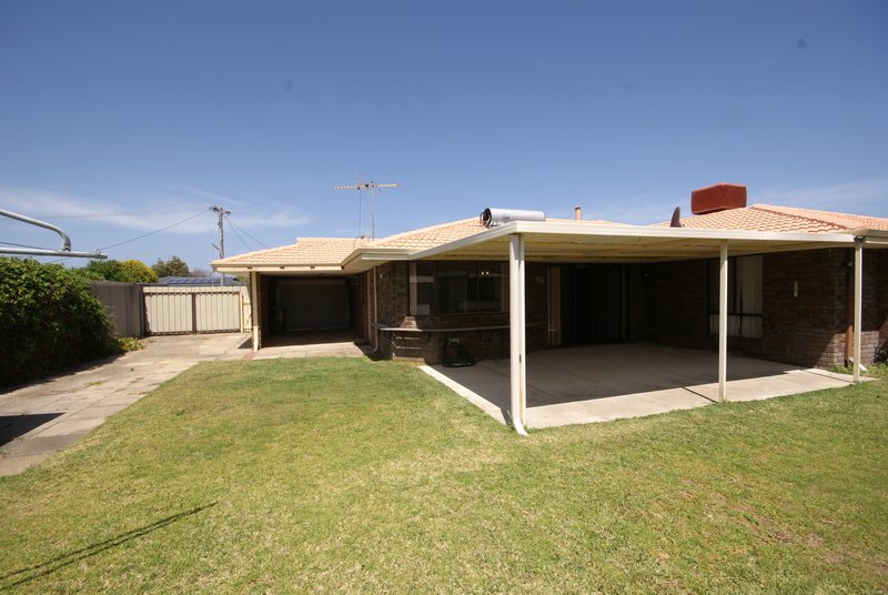 Photo - 17 Concordia Way, Rockingham WA 6168 - Image 3