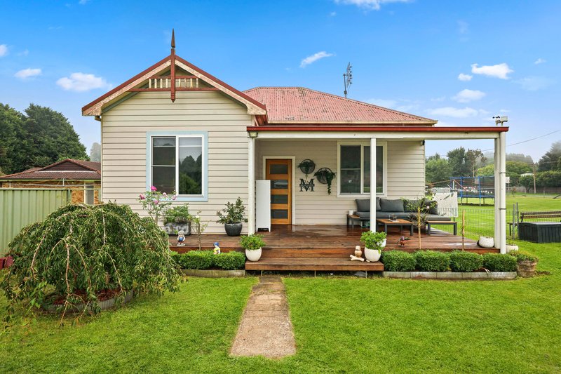 Photo - 17 Congewoi Street, Robertson NSW 2577 - Image 1