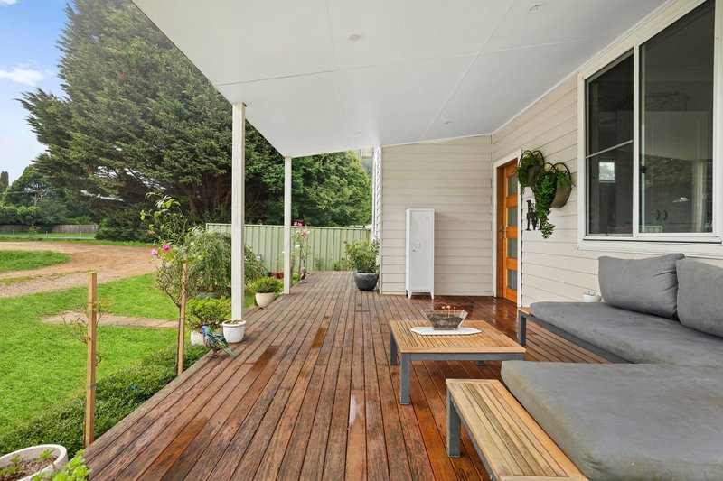 Photo - 17 Congewoi Street, Robertson NSW 2577 - Image 2