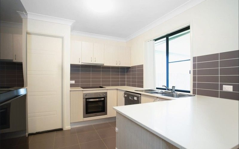 Photo - 17 Coogee Terrace, Blacks Beach QLD 4740 - Image 4