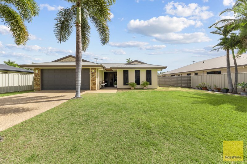 Photo - 17 Cook Close, Emerald QLD 4720 - Image 1