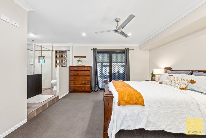 Photo - 17 Cook Close, Emerald QLD 4720 - Image 10
