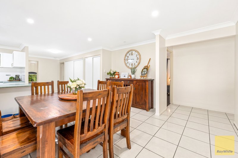 Photo - 17 Cook Close, Emerald QLD 4720 - Image 14