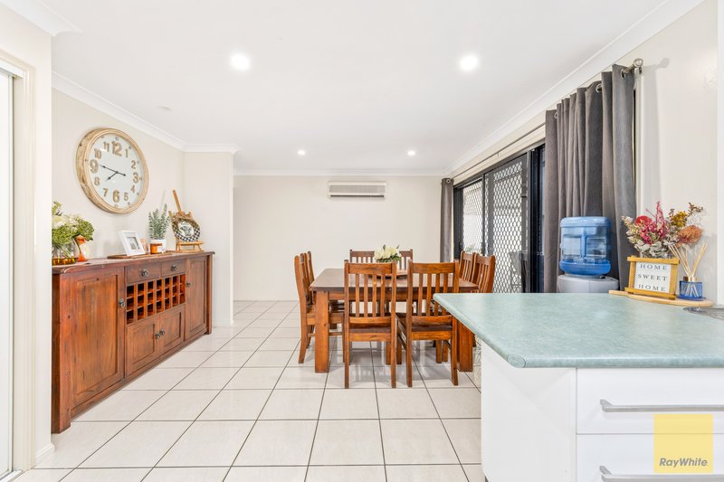 Photo - 17 Cook Close, Emerald QLD 4720 - Image 15