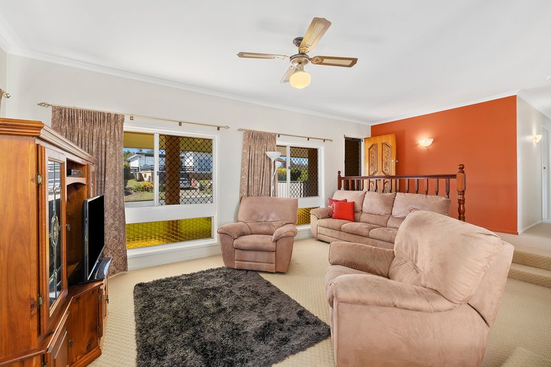 Photo - 17 Coolibah Crescent, Ferny Hills QLD 4055 - Image 5