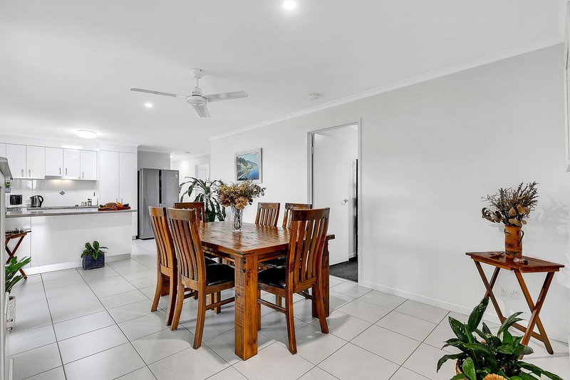 Photo - 17 Cormorant Court, Kawungan QLD 4655 - Image 8