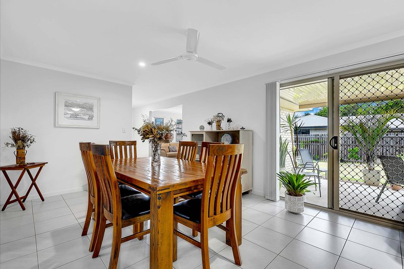 Photo - 17 Cormorant Court, Kawungan QLD 4655 - Image 10