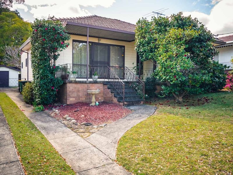 17 Cornock Avenue, Toongabbie NSW 2146