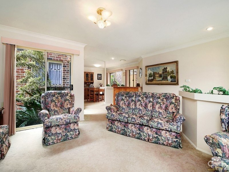 Photo - 1/7 Cotswolds Close, Terrigal NSW 2260 - Image 2