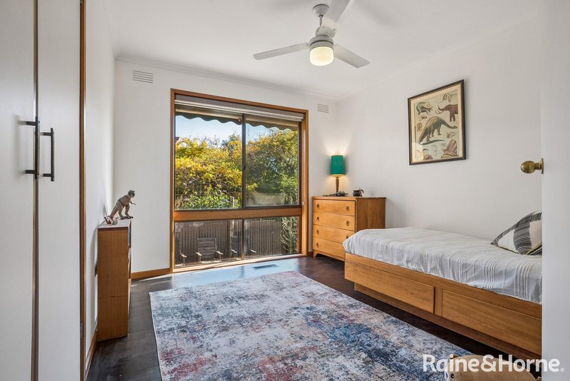 Photo - 17 Coulthard Street, Castlemaine VIC 3450 - Image 10