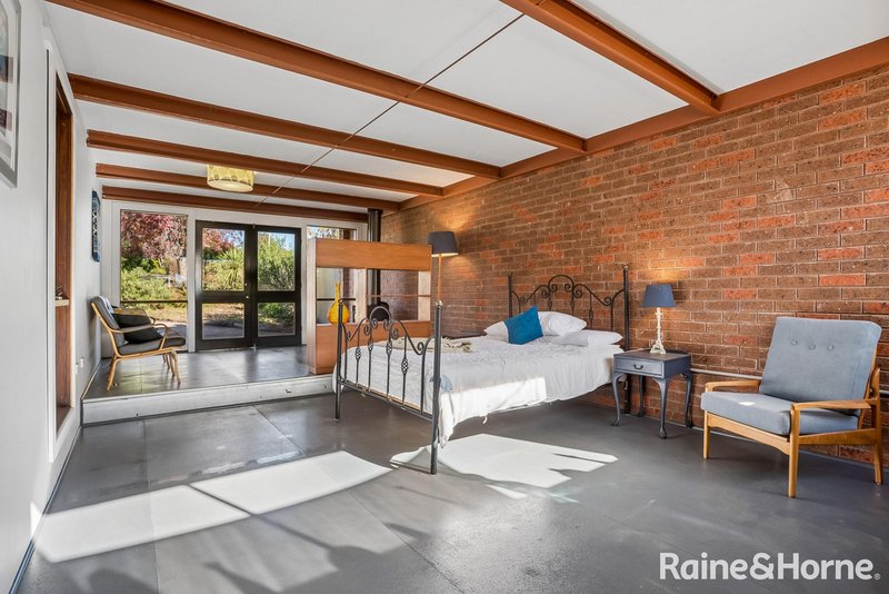 Photo - 17 Coulthard Street, Castlemaine VIC 3450 - Image 17
