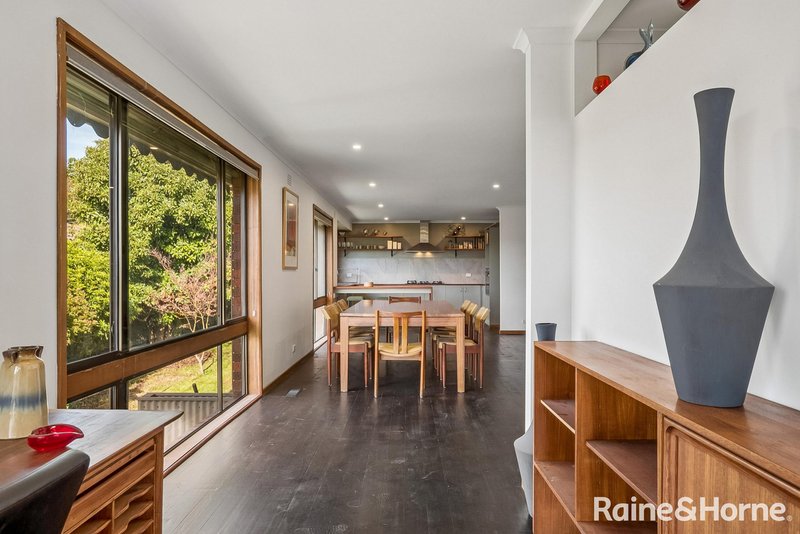 Photo - 17 Coulthard Street, Castlemaine VIC 3450 - Image 24