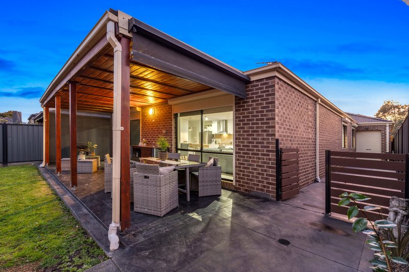 Photo - 17 Creekbridge Street, Craigieburn VIC 3064 - Image 20