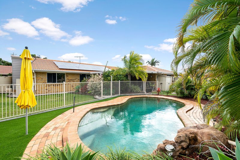 17 Cremorne Court, Kippa-Ring QLD 4021