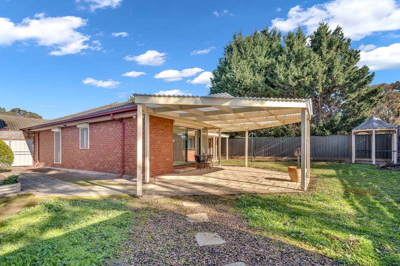 Photo - 17 Crespin Place, Roxburgh Park VIC 3064 - Image 15