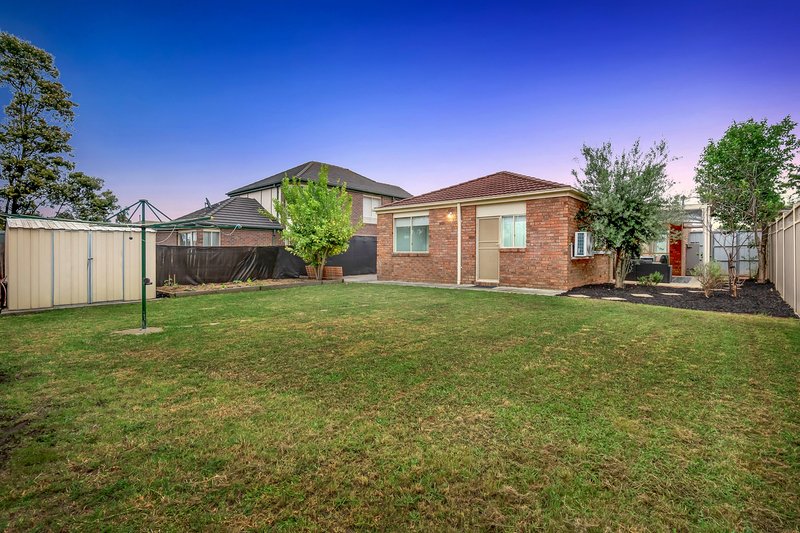 Photo - 17 Creswick Court, Roxburgh Park VIC 3064 - Image 20