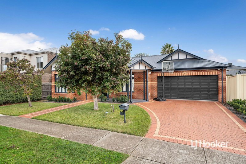 Photo - 17 Creswick Drive, Point Cook VIC 3030 - Image 2