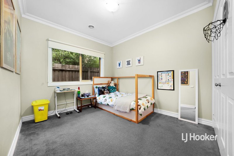 Photo - 17 Creswick Drive, Point Cook VIC 3030 - Image 16