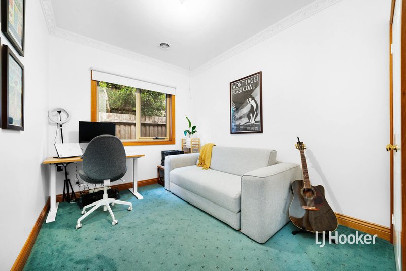 Photo - 17 Creswick Drive, Point Cook VIC 3030 - Image 18