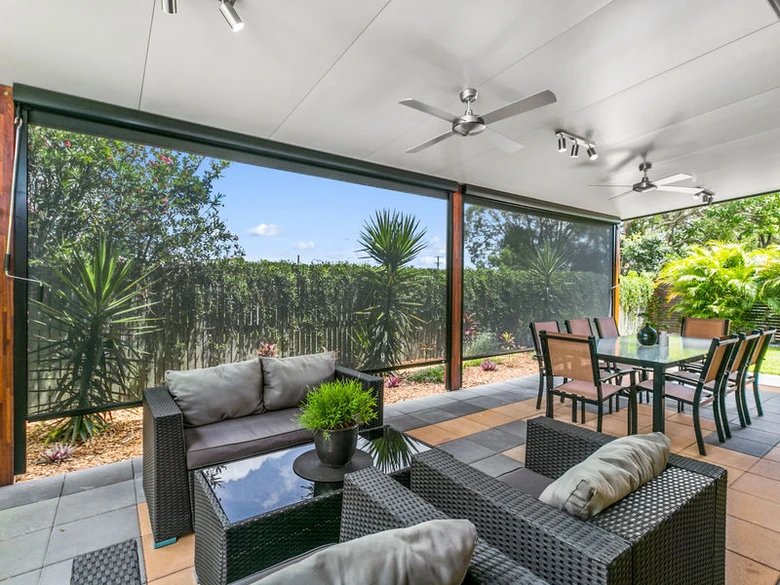Photo - 17 Cricket Street, Coopers Plains QLD 4108 - Image 2