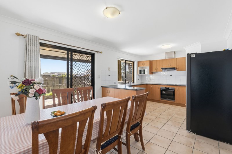 Photo - 17 Cricket Street, Coopers Plains QLD 4108 - Image 4