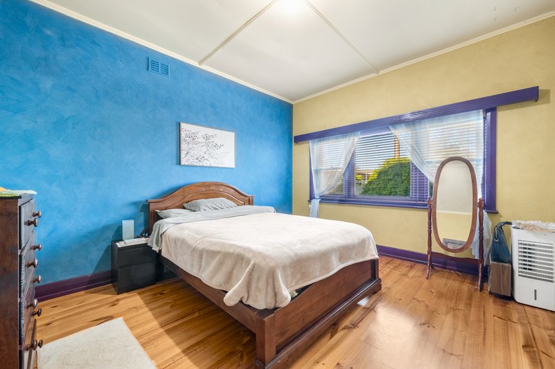 Photo - 17 Crouch Street North, Mount Gambier SA 5290 - Image 7