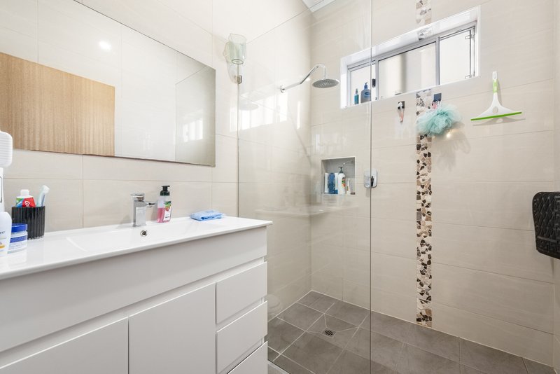 Photo - 17 Crouch Street North, Mount Gambier SA 5290 - Image 9